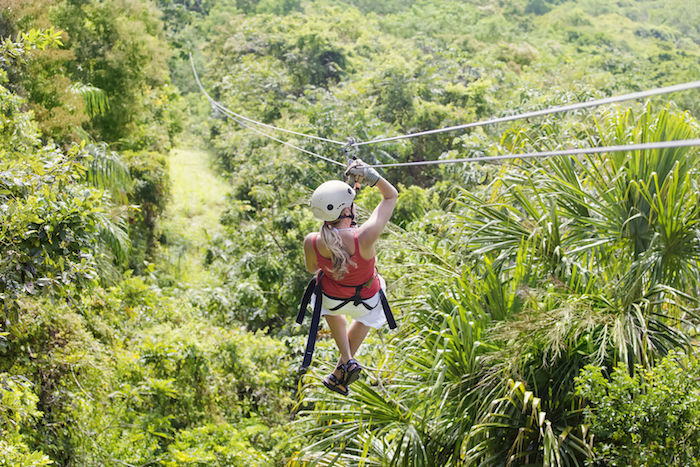 Discesa in zip line Maui